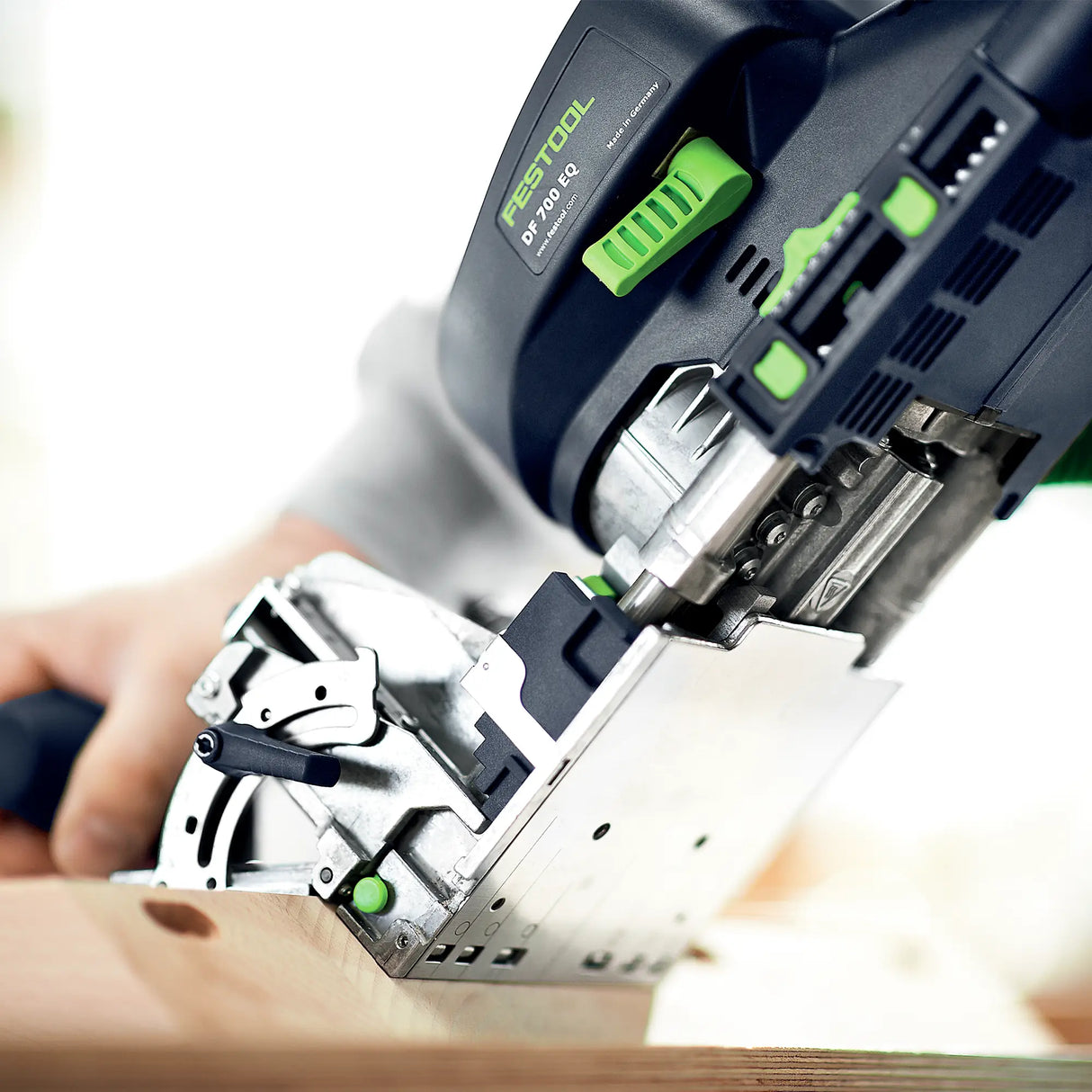 Fresatrice per giunzioni Festool DF 700 EQ-Plus 720W