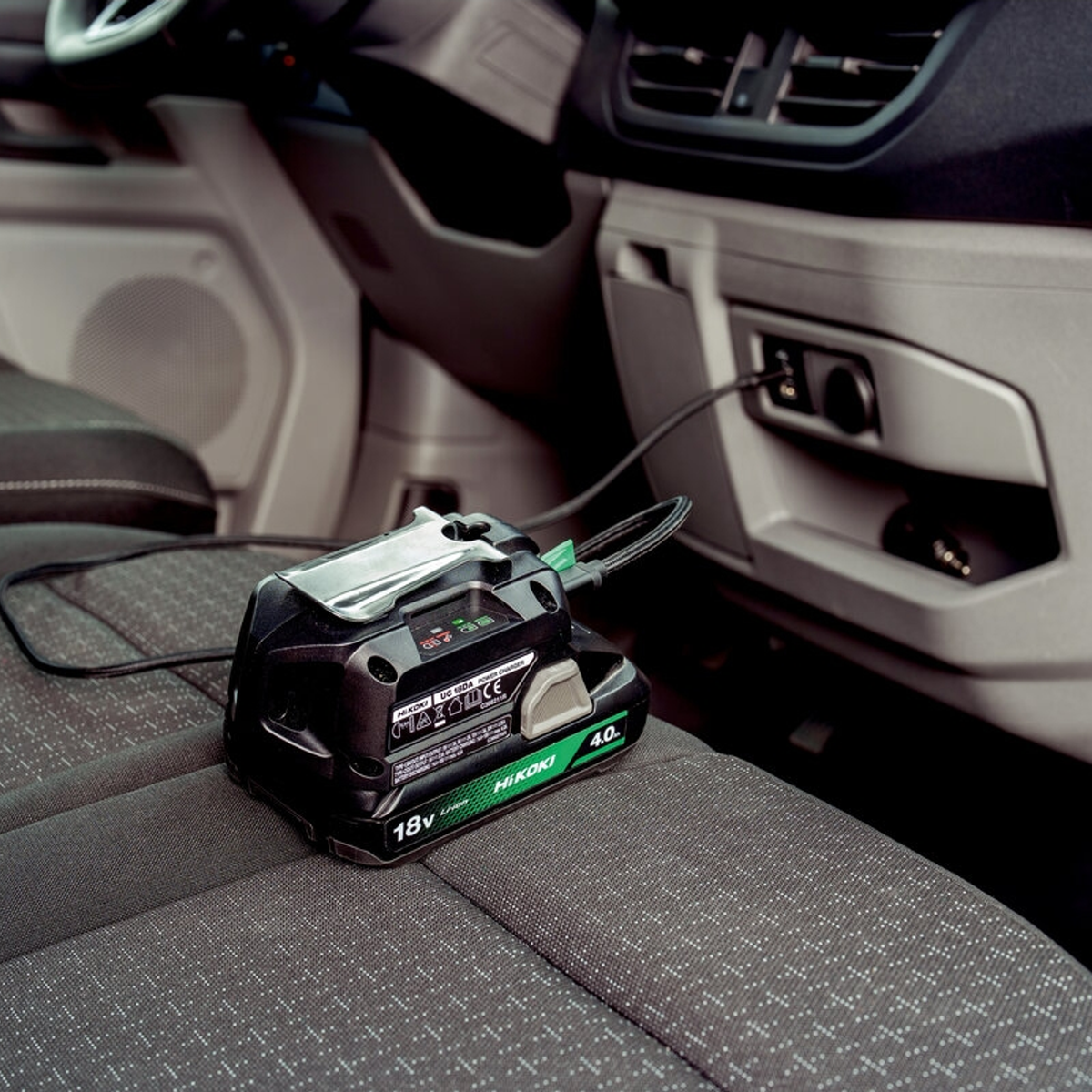 UC18DAW4Z - HiKOKI UC18DAW4Z 18V USB Adapter and Charger - Image 6