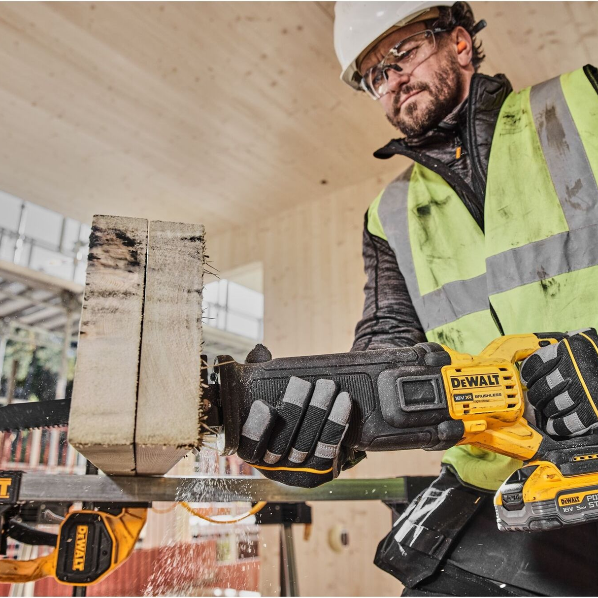 Sega Universale Dewalt DCS386H2T-QW 18V 5Ah Brushless