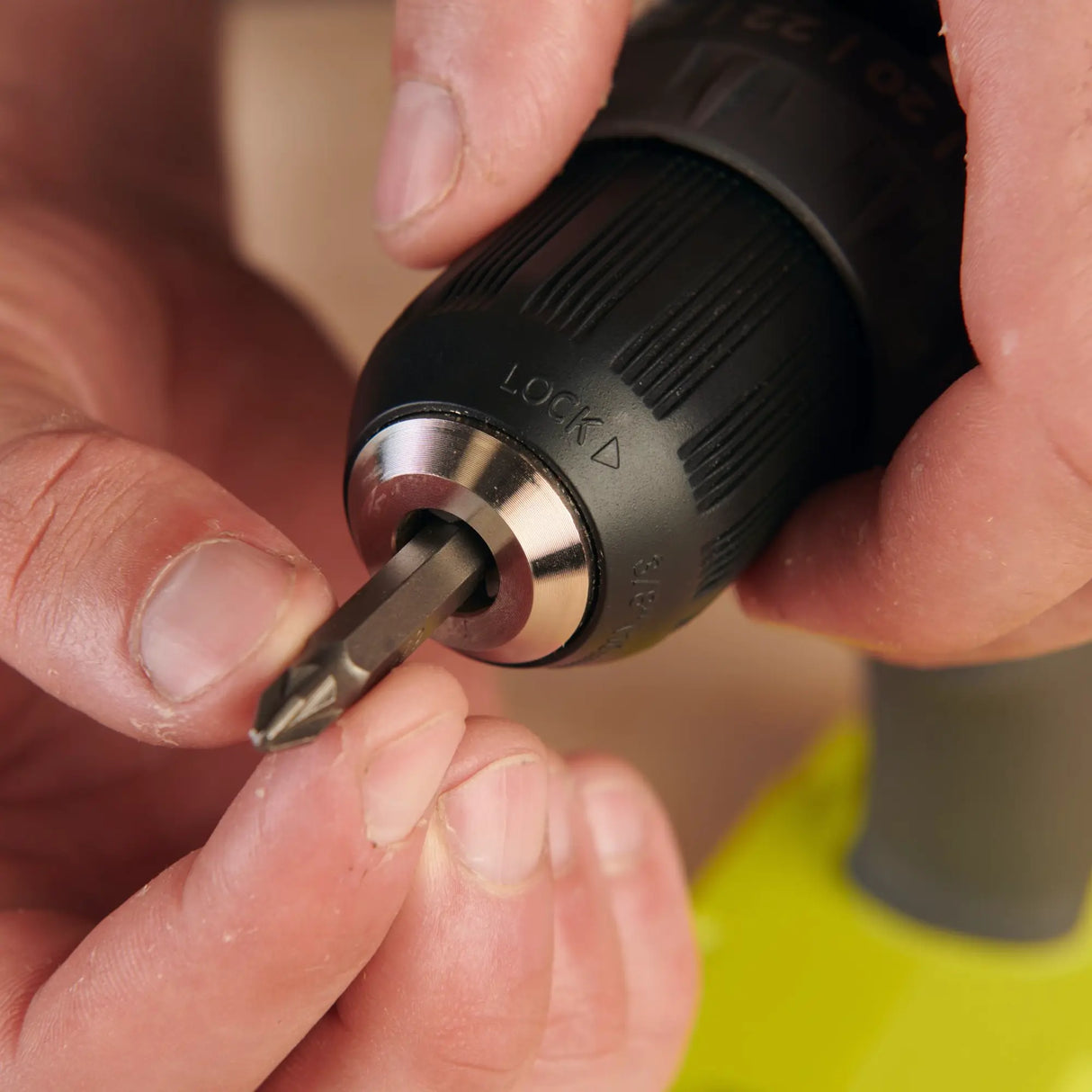 Avvitatore a Percussione Ryobi R18PD2-120B 18V 2Ah