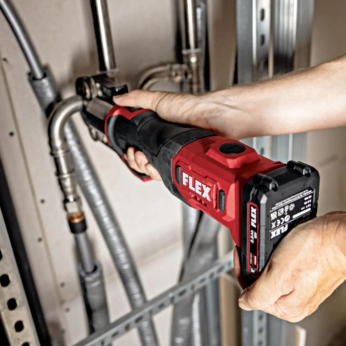 Pressatrice per tubi Flex PP 110 EC 18V