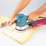 Levigatrice orbitale Makita BO6030JX 310W