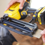 Chiodatrice Stanley SFMCN616D2K-QW 18V 2Ah