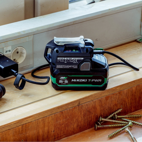 UC18DAW4Z - HiKOKI UC18DAW4Z 18V USB Adapter and Charger - Image 2