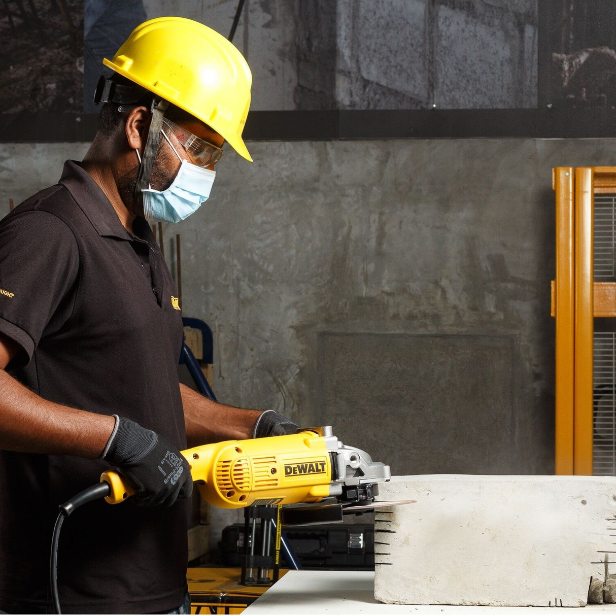 Smerigliatrice Dewalt DWE492-QS 230mm 2200W