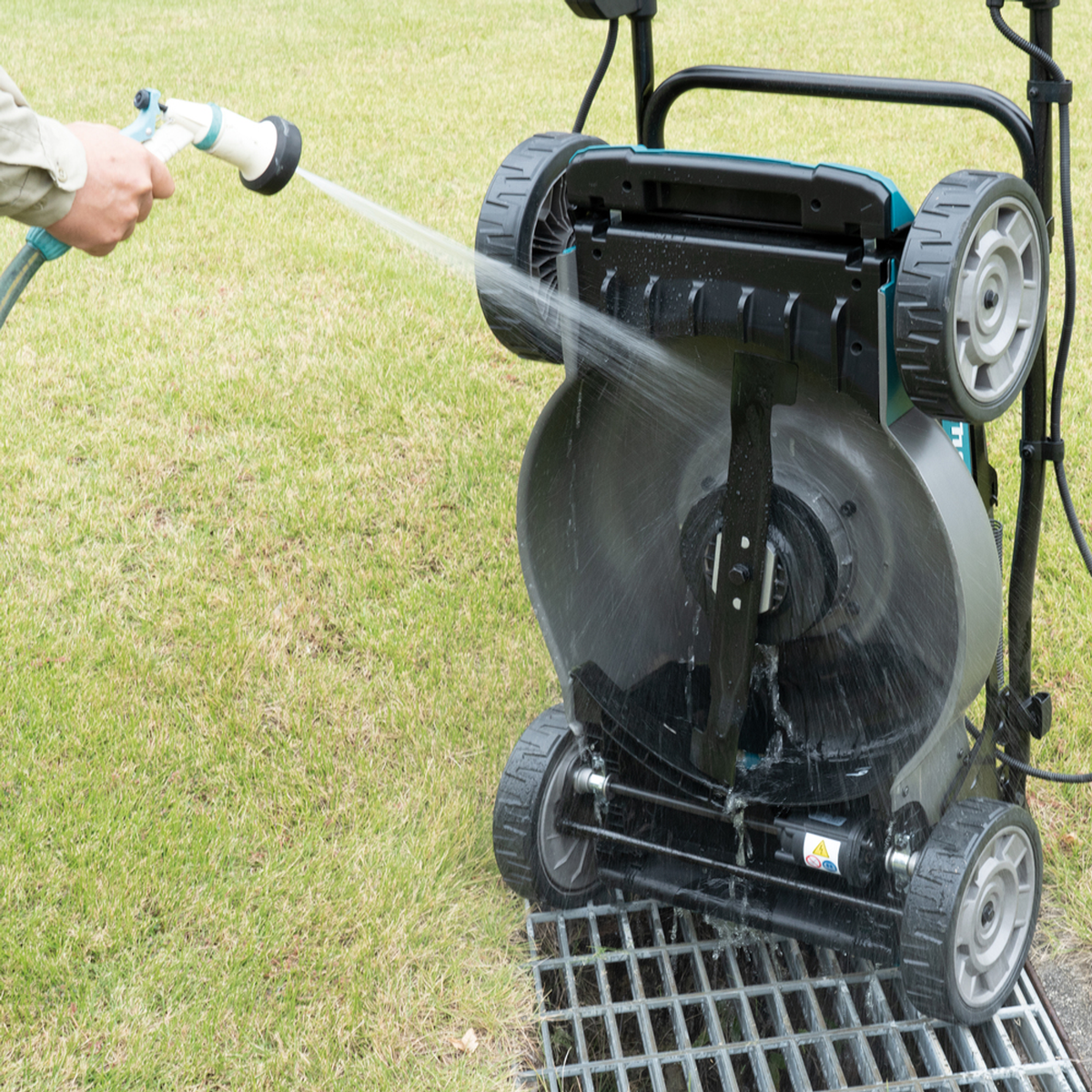 LM002GT201 - Rasaerba Semovente Makita LM002GT201 XGT 40V 534mm 70L - Immagine 23