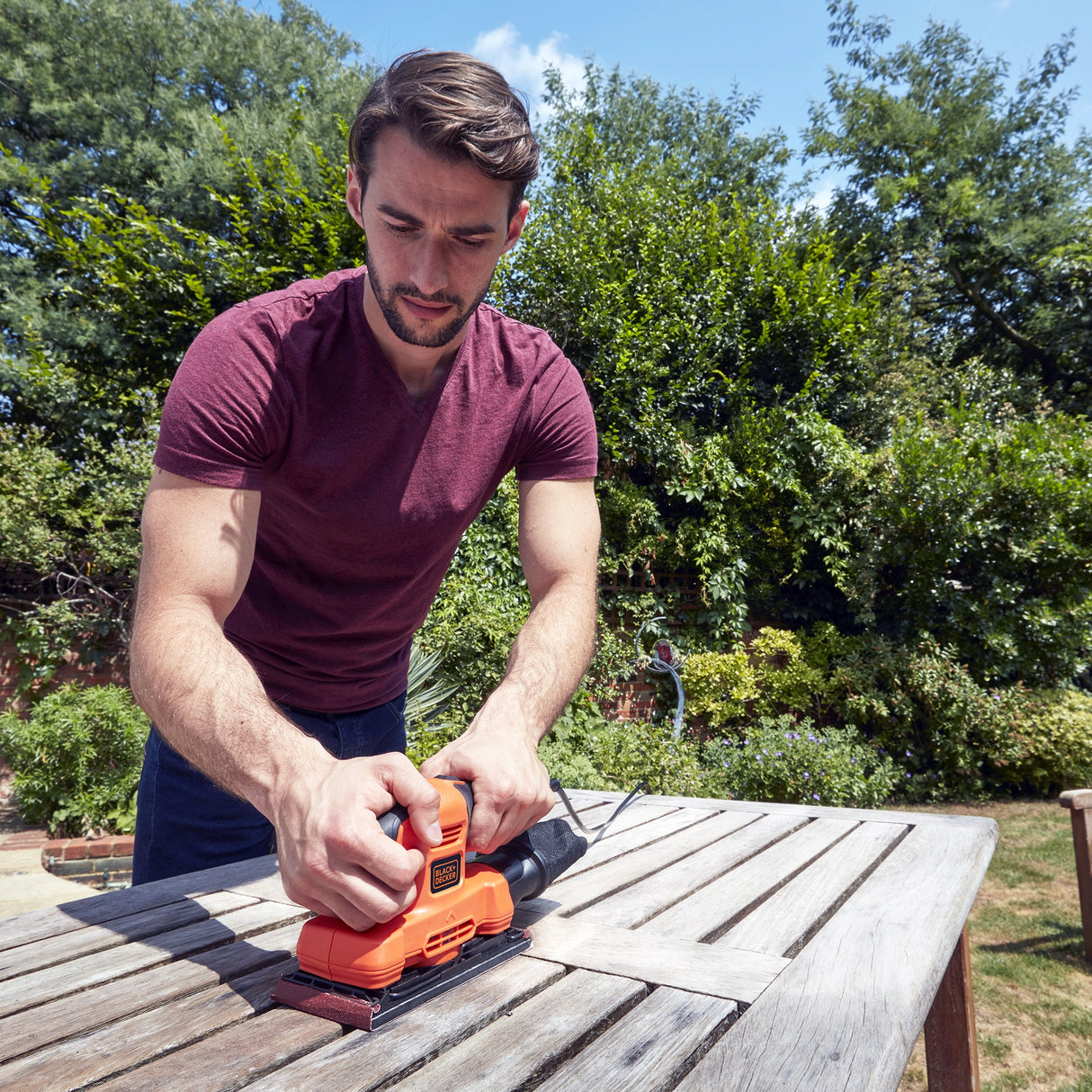 Levigatrice orbitale Black+Decker BEW220-QS 150W