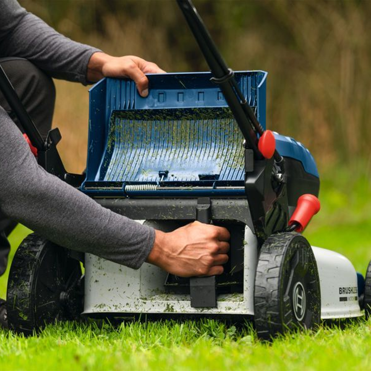 06008C8201 - Lawnmower Bosch Professional GRA18V2-46SP 36V - Image 13