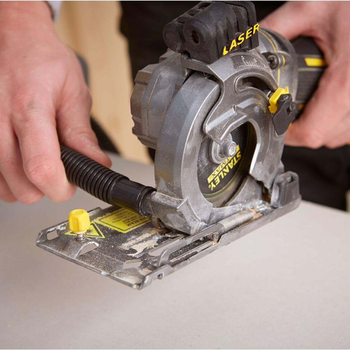 FME380K-QS - Mini Circular Saw Stanley FatMax FME380K 650W - Image 5